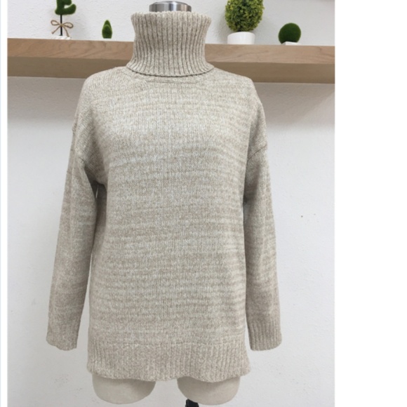 ODELIA Oversized Wool Taupe Turtleneck Sweater - Picture 5 of 8
